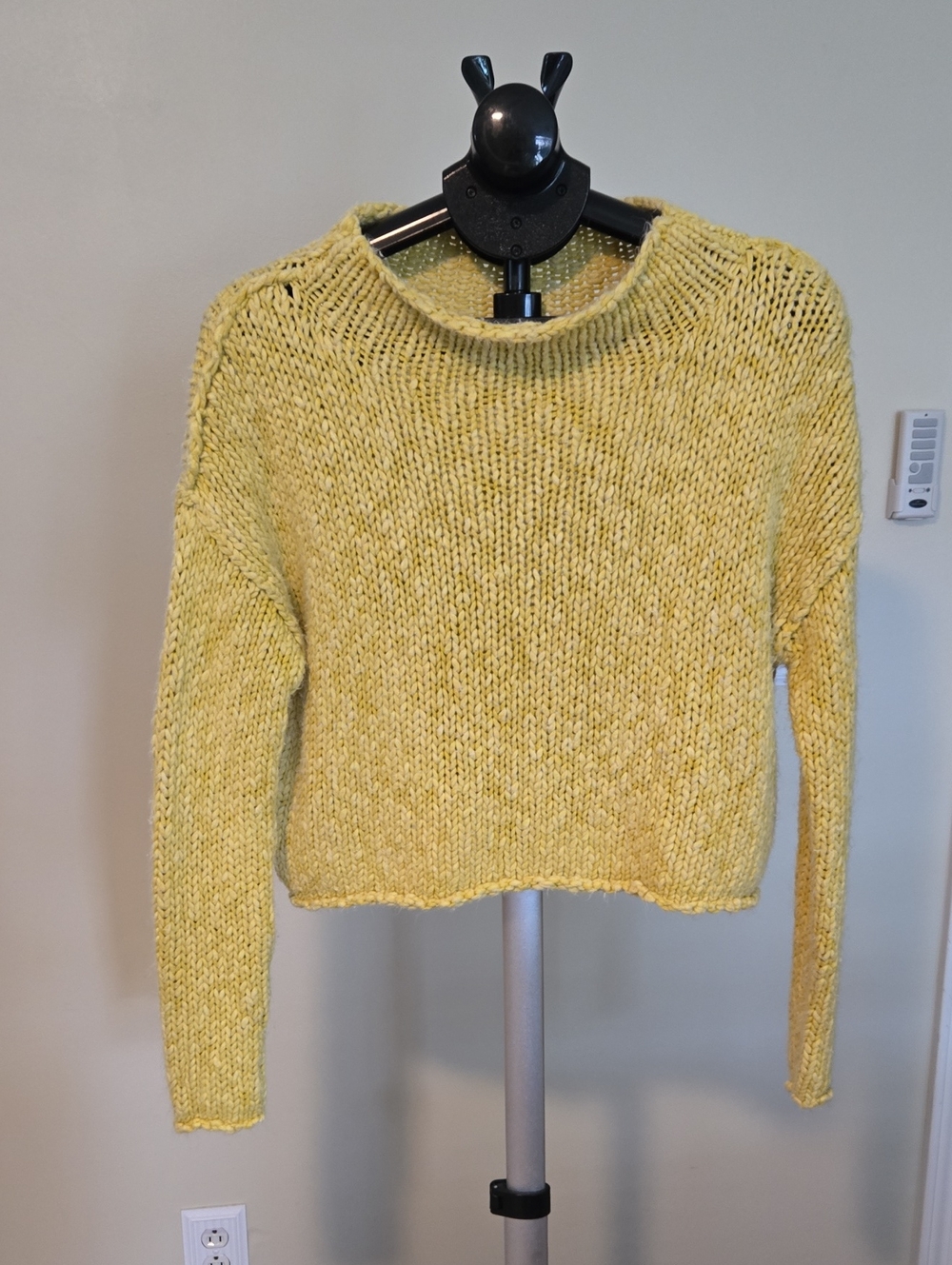 Free People Pale Yellow Cropped Crewneck Sweater
